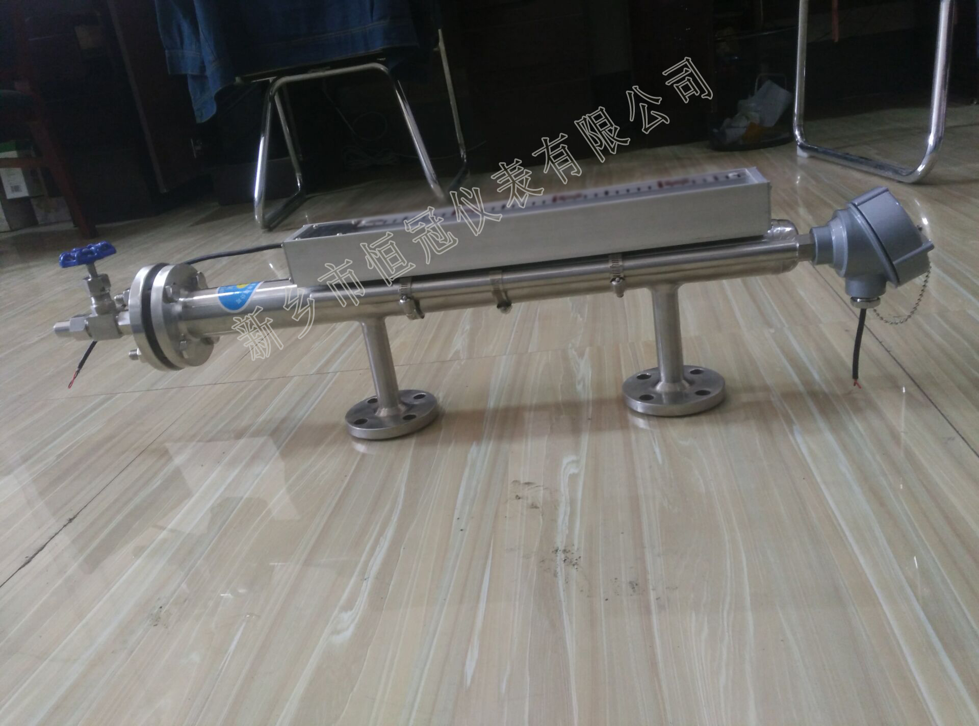 湖北訂制的磁敏電子雙色液位計(jì)防腐型已發(fā)貨，梁經(jīng)理您保持手機(jī)暢通，以方便接收